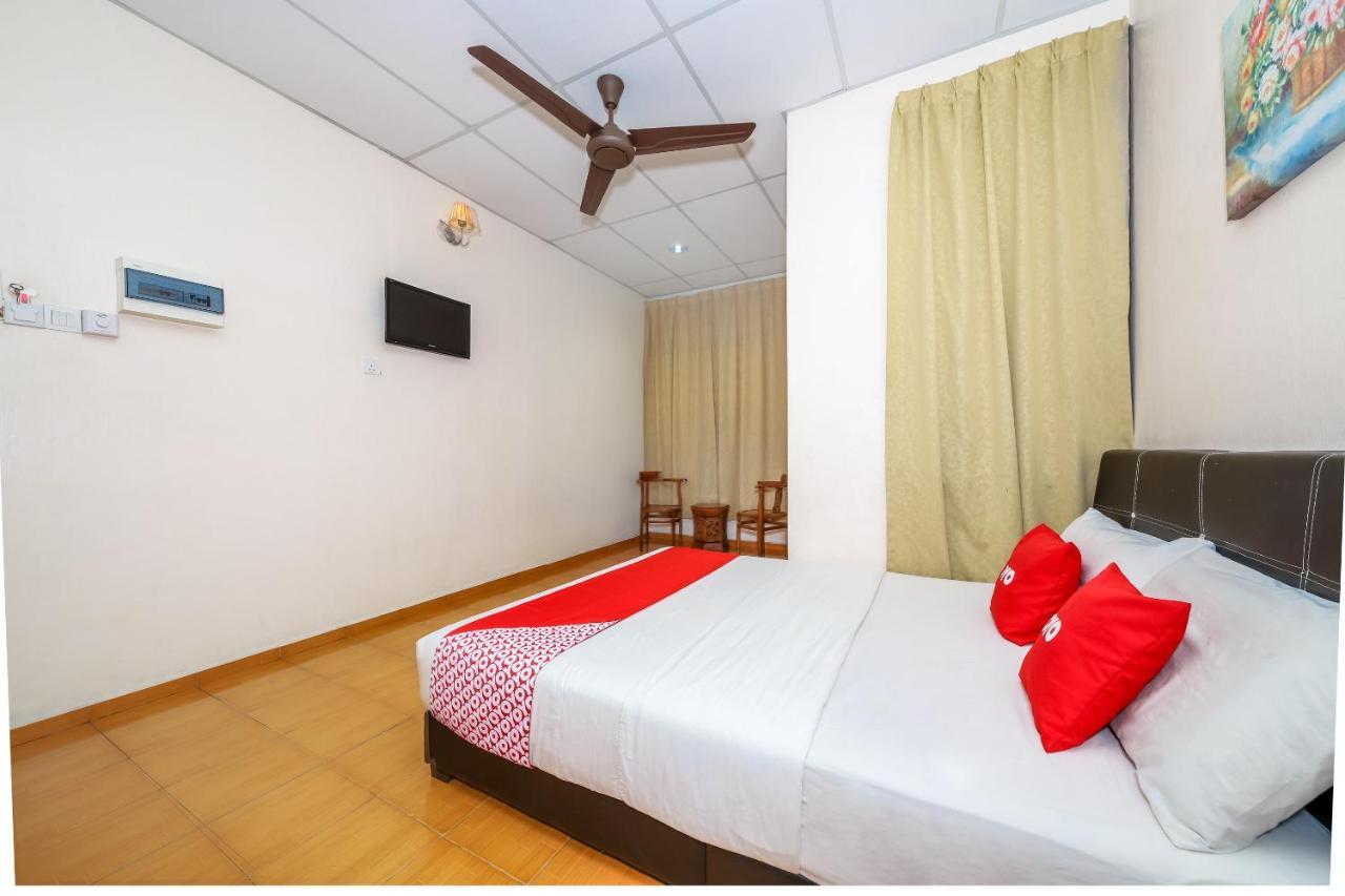 Oyo 89763 Bluewater Hotel Mersing Buitenkant foto