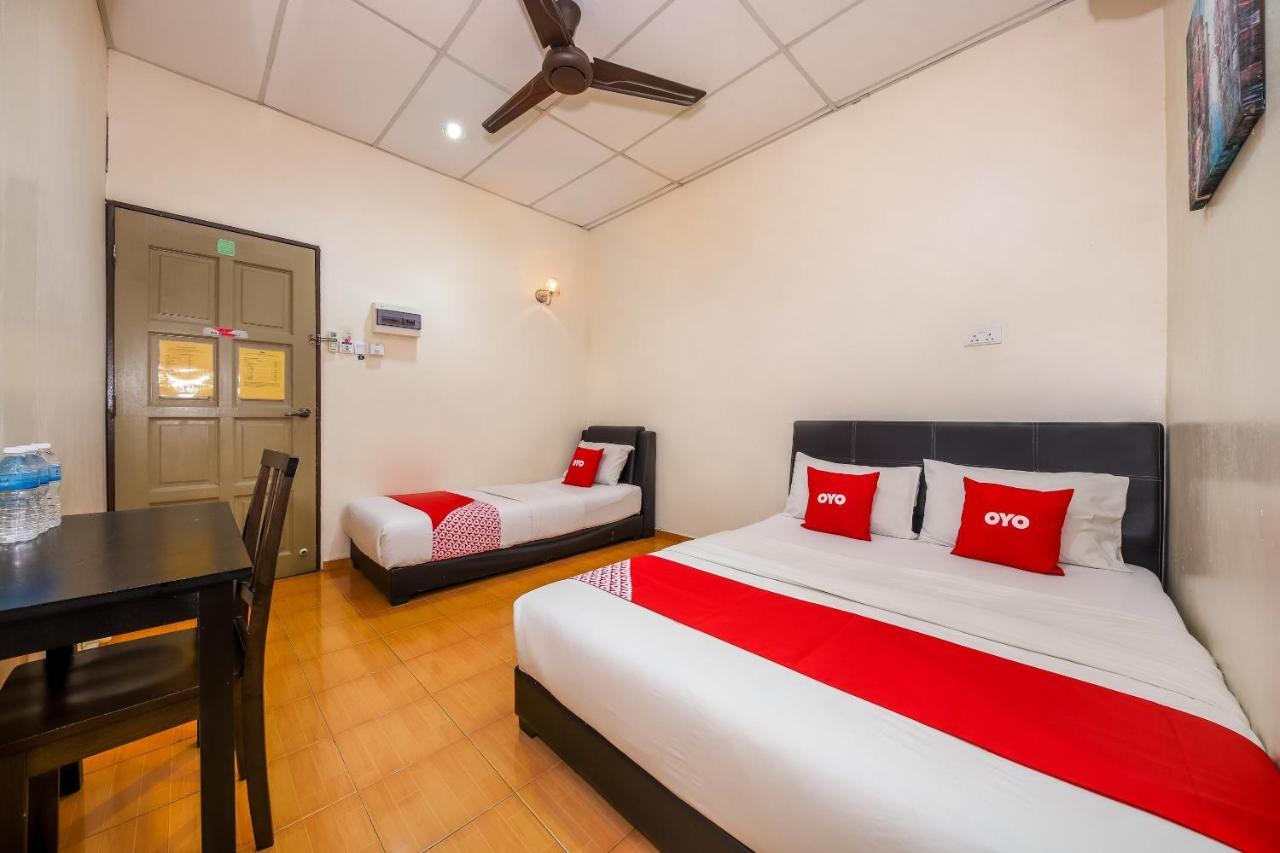 Oyo 89763 Bluewater Hotel Mersing Buitenkant foto