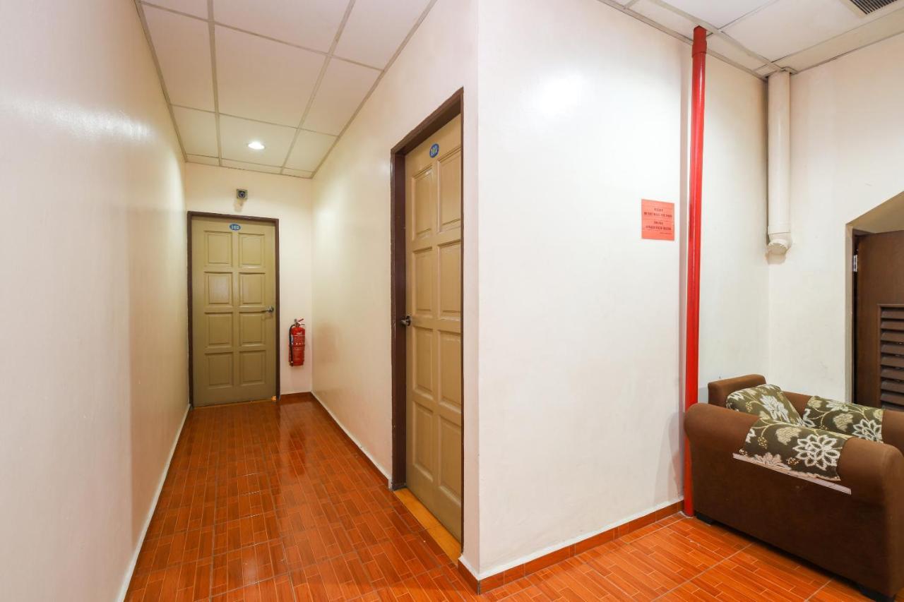 Oyo 89763 Bluewater Hotel Mersing Buitenkant foto