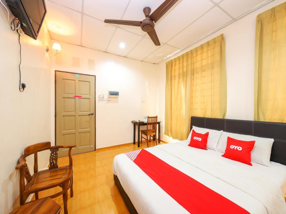 Oyo 89763 Bluewater Hotel Mersing Buitenkant foto