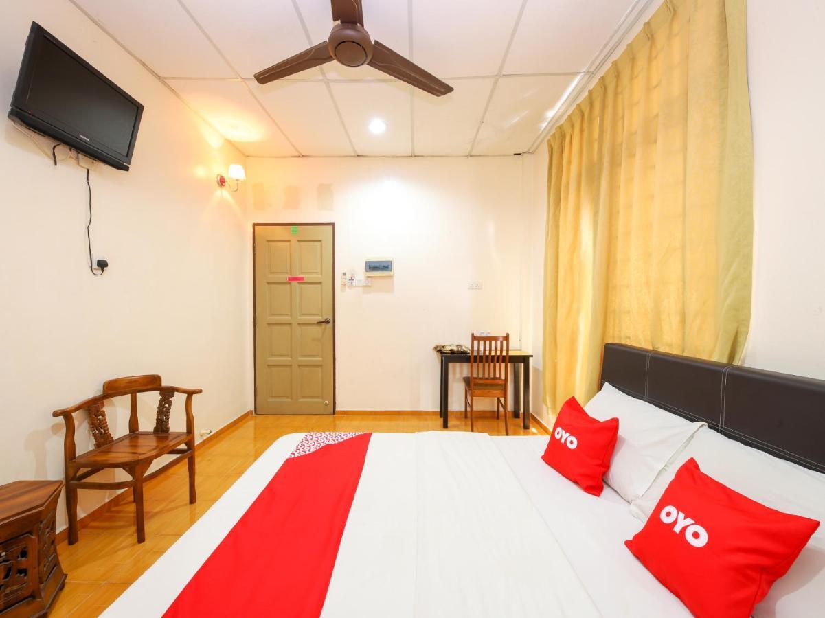 Oyo 89763 Bluewater Hotel Mersing Buitenkant foto