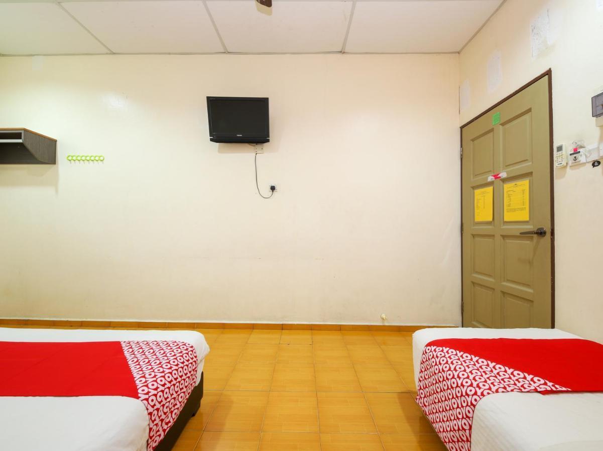 Oyo 89763 Bluewater Hotel Mersing Buitenkant foto